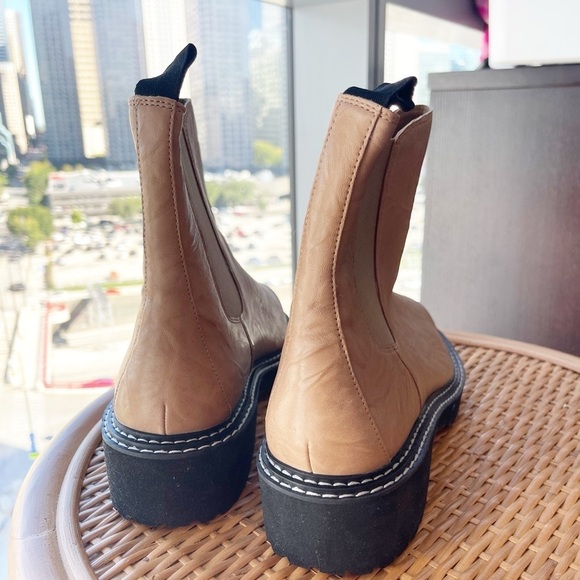 Nordstrom Lisa Vicky Pub Tan Lug Sole Platform Chunky 90's Ankle Boots Size 10 - Picture 2 of 4